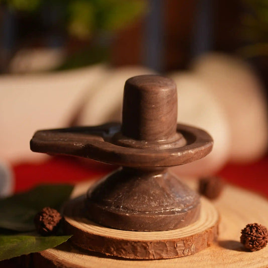 Akhandeshwar Mahadev Shivling