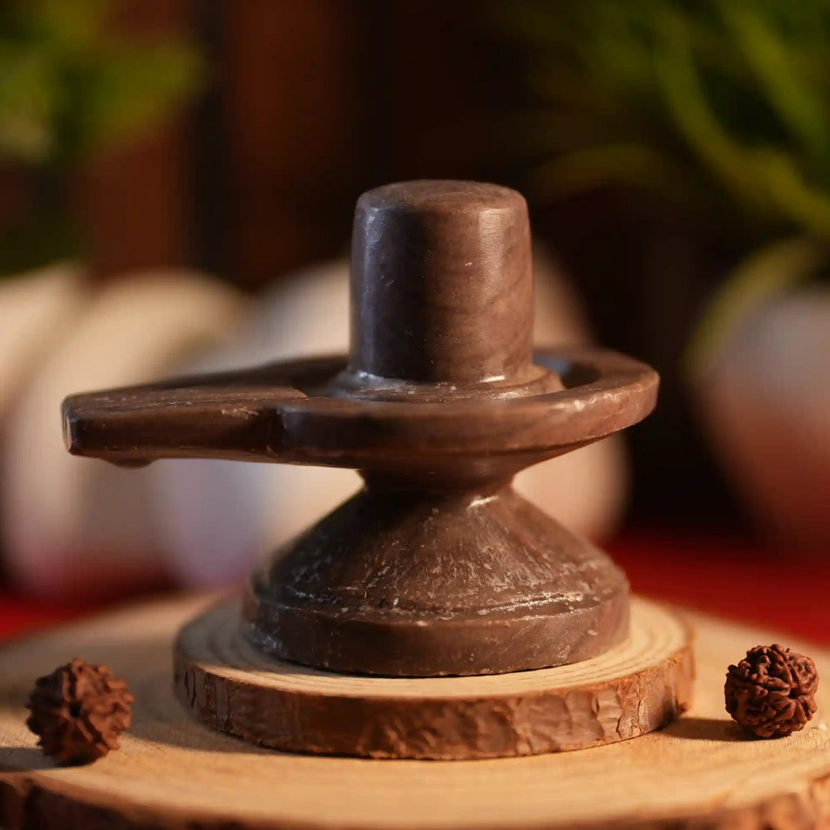 Akhandeshwar Mahadev Shivling